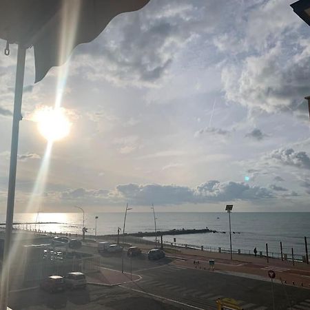 Rome'S Harbour All Year Lido di Ostia Ngoại thất bức ảnh